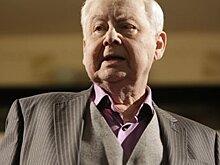 Олег Табаков продолжил лечение в больнице