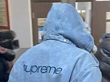 Рэпер Гуф приехал на заседание в суд в куртке Supreme за 80 тысяч рублей