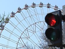 Колесо обозрения с людьми остановилось в Пензенской области