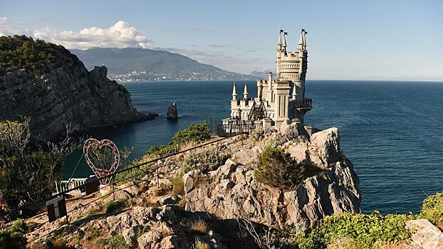 Призрак Миледи и черный спелеолог: мистические места Крыма