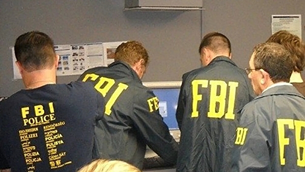 ФБР провело обыск у обвиняемой в краже ноутбука Пелоси женщины