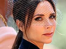 Дэвид Бекхэм и Виктория Бекхэм прибыли на свадьбу в элегантных нарядах