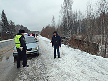 В Свердловской области автобус с пассажирами улетел в кювет