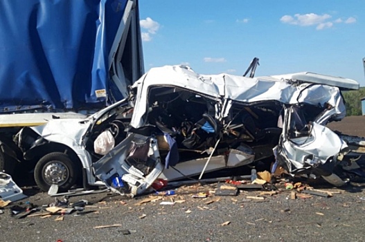 Стали известны подробности аварии с 16 погибшими в России
