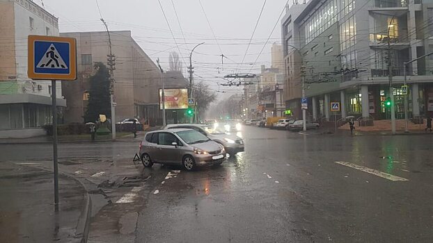 На дорогах Саратовской области за сутки сбили двух женщин и мужчину