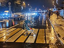 Автомобиль такси сбил на «зебре» женщину с коляской в Сочи