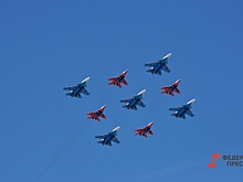 Авиагруппа высшего пилотажа «Стрижи» долетела до Кузбасса