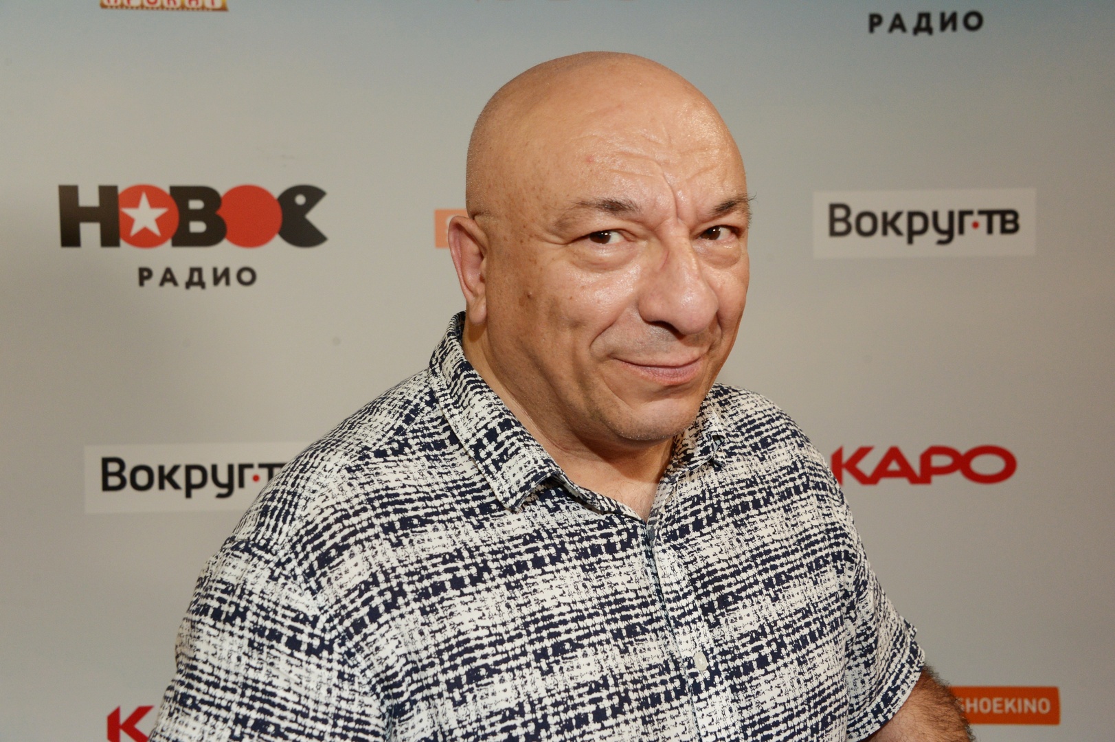 Актер Михаил Богдасаров рассказал, что пробует сушеных насекомых для похудения