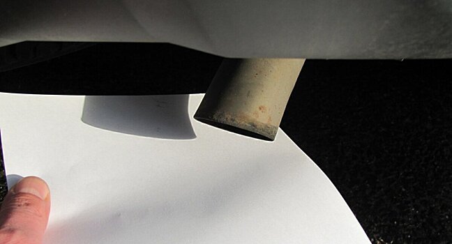 Как с помощью листа белой бумаги проверить работу двигателя