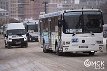 За неправильной парковкой омичей будут следить автобусы