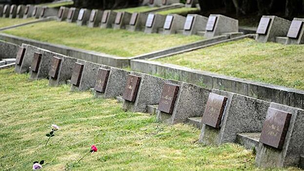 Останки красноармейцев перезахоронили в Варшаве
