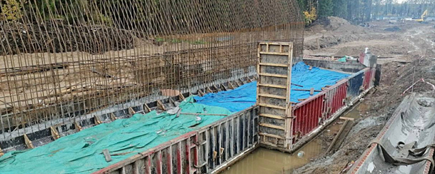 В Аникеевке начали бетонировать подпорные стены путепровода со стороны Волоколамского шоссе