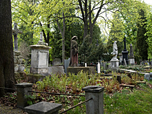 Новосибирская мэрия снесла десятки нелегальных построек на Клещихинском кладбище