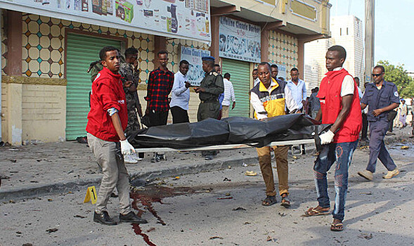 Число погибших в результате взрывов на юго-западе Сомали увеличилось до 20