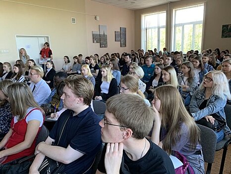 Более двух тысяч представителей 13 стран начали учебный год в ПетрГУ