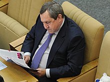 Осужденного за крупнейшую в истории России взятку депутата объявили в розыск