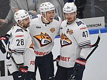 «Металлург» уверенно обыграл «Автомобилист», проведя матч без первого звена