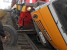 В ЯНАО «КамАЗ» столкнулся с поездом