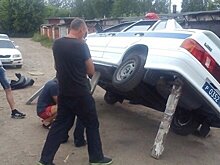 ТОП-10 забавных фото с автомобилями