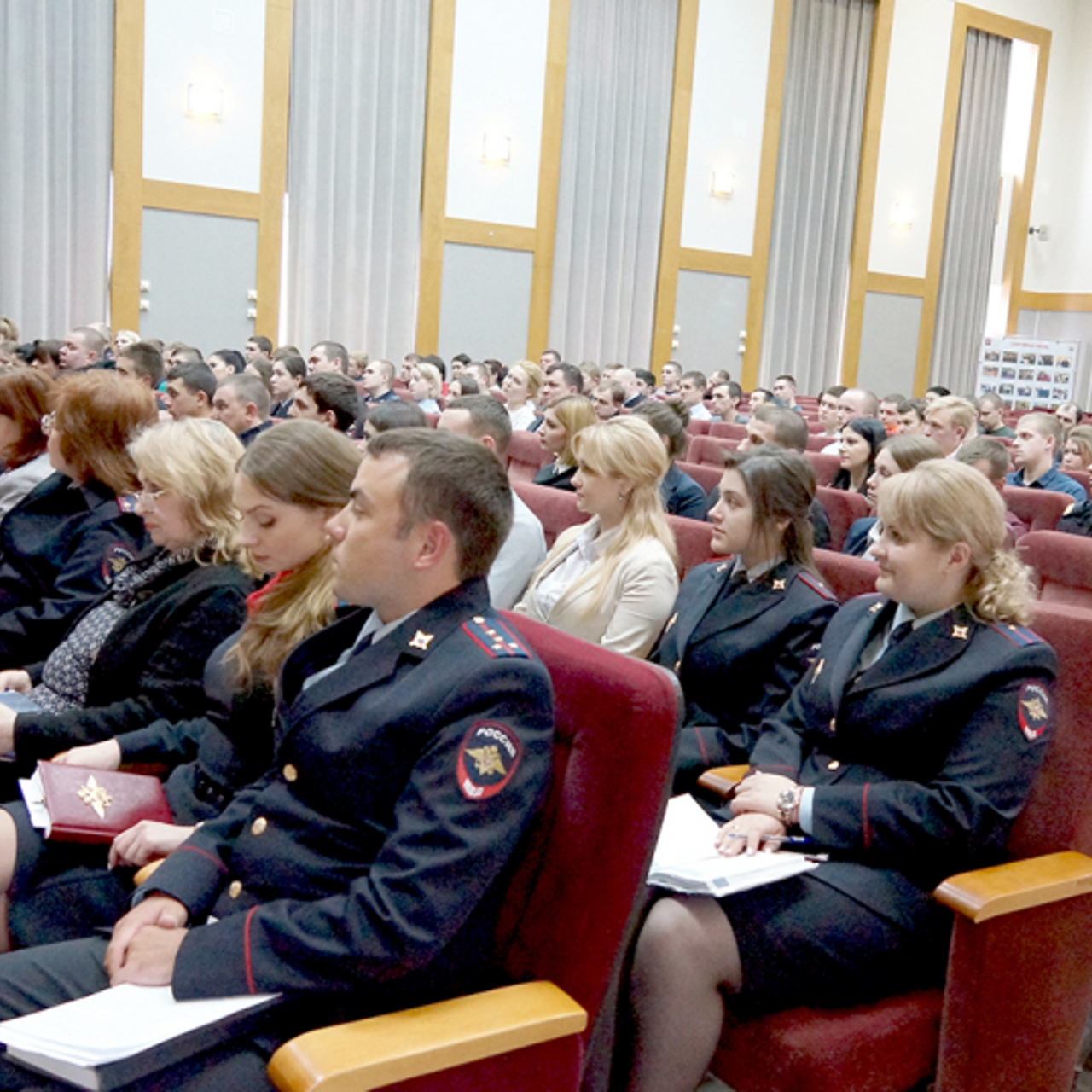 В Центральном округе столицы состоялась встреча руководства с молодыми  сотрудниками - Рамблер/новости