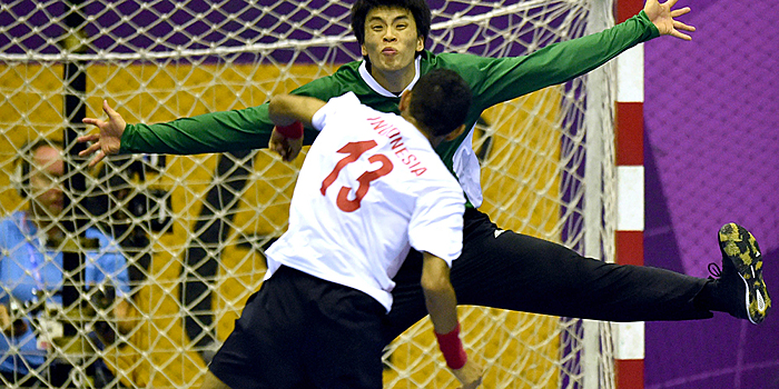 18-е Азиатские игры -- Гандбол, групповая стадия: сборная Китайского Сянгана победила сборную Индонезии