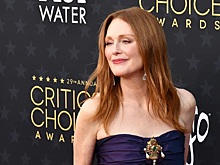 Актриса Джулианна Мур поразила поклонников необычным нарядом