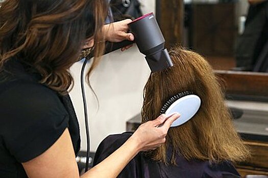 Названы последствия для волос при отказе от расчески на месяц