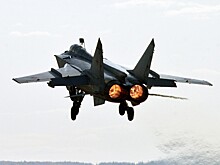 РФ подняла МиГ-31 для защиты своих границ