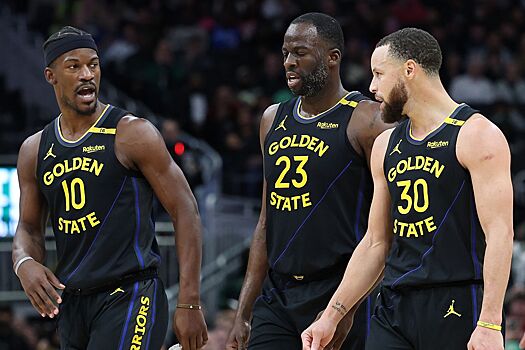 Звёзды «Голден Стэйт Уорриорз» посетили крупный турнир UFC 320