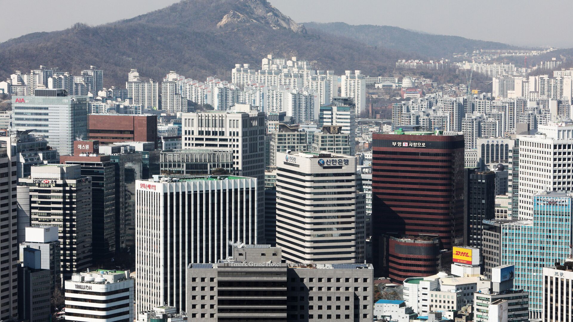 Южная Корея насчитала 310 шаров с мусором, запущенных 9 июня из КНДР