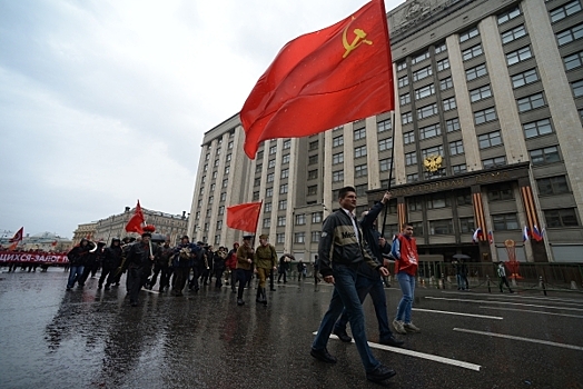 Член ЦК КПРФ Павел Тарасов пообещал принести свое резюме для «Единой России»