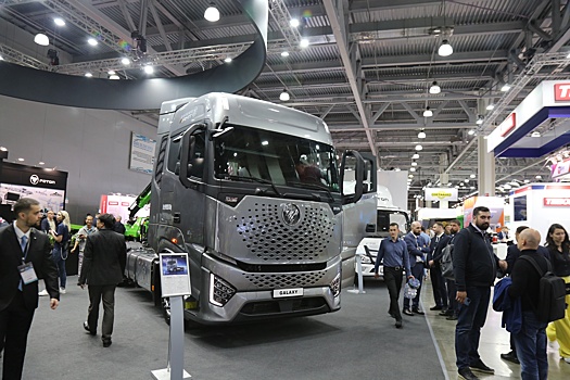 Foton будет продавать в России стильный грузовик Auman Galaxy