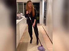 Шакира со шваброй в руках записала новое обращение к Жерару Пике