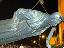 Возвращение Железного Феликса. Как живые русские из-за мертвого еврея перессорились