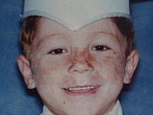 Тайсон, Пакьяо и Канело на детских фото, Мэйуэзер снимает шляпу перед жертвами, нокаут японского рефери — соцсети