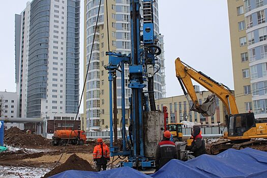 Заливка свай для метро началась на площади Сенной в Нижнем Новгороде
