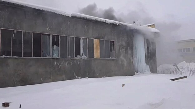 В Москве из-за пожара эвакуировали Центральный детский магазин