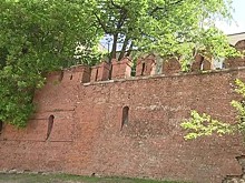 Древнюю стену Китай-города отреставрируют