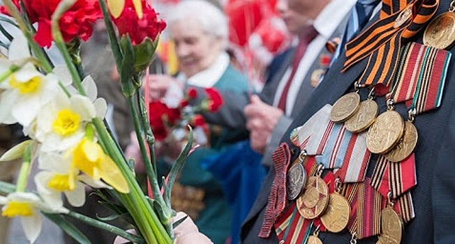 Участники Молодежной палаты Вороновского навестят ветерана