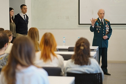 Диалоги поколений о служении Отечеству: как прошла всероссийская военно-патриотическая акция «Знание.Герои»