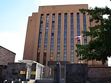 Жители Еревана почтили память погибших в Карабахе российских миротворцев