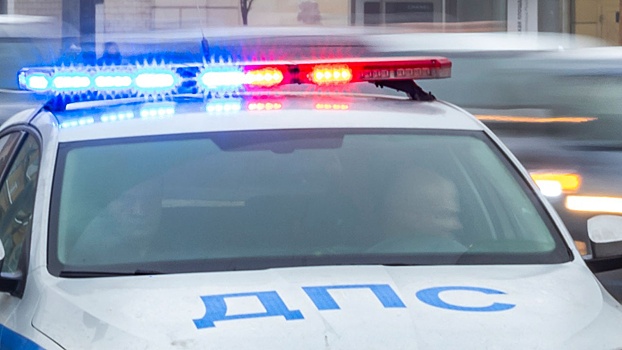 В Екатеринбурге рухнул пешеходный мост