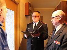 Полицейские поздравили ветерана с 90-летием