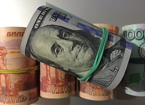 Россияне начали скупать валюту