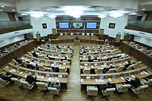 Евгений Куйвашев обсудил с депутатами Заксобрания перспективные проекты и направления развития Свердловской области