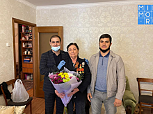 Дагестанские активисты поздравляют ветеранов и узников концлагерей в преддверии Дня Победы