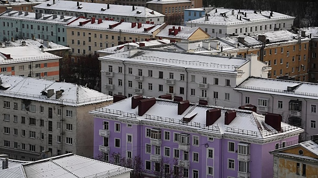 Активность покупателей на вторичном рынке жилья упала вдвое