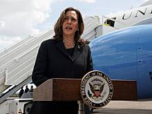 Харрис встретилась с кандидатами в вице-президенты