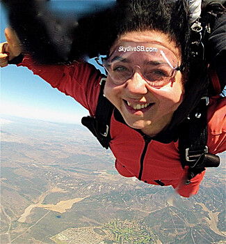 Прыжок с парашютом, или Сонаты #4: новая мировая премьера «американской челябинки»