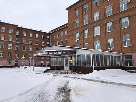 «Единая Россия» передала сертификаты на бесплатные поездки для врачей